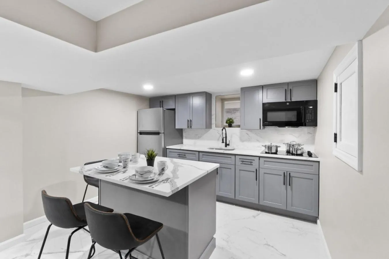 White Marble Retreat Villa Bayonne Holiday home