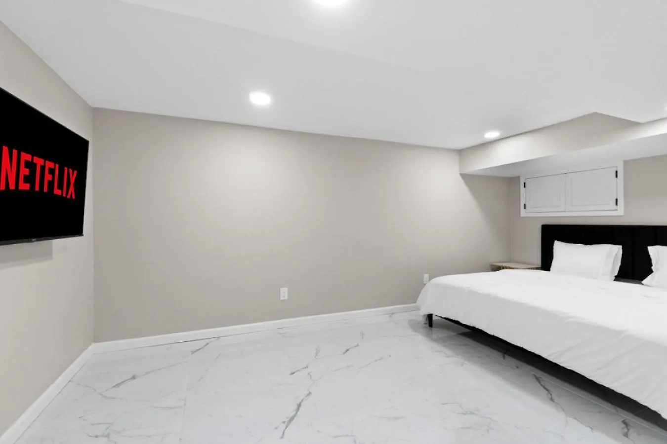 White Marble Retreat Villa Bayonne Holiday home
